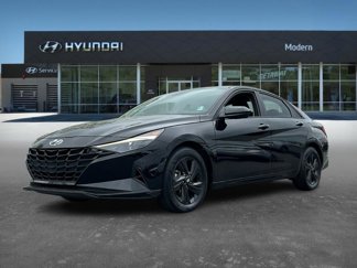 Used 2022 Hyundai Elantra Blue image 1