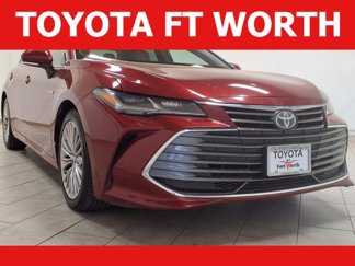 Used 2019 Toyota Avalon Limited image 1