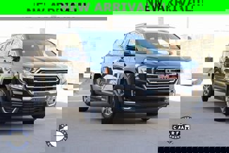 Used 2023 GMC Terrain SLT image 1
