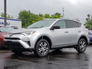 Used 2016 Toyota RAV4 LE image 1