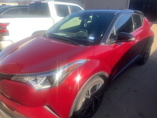 Used 2019 Toyota C-HR Limited image 1