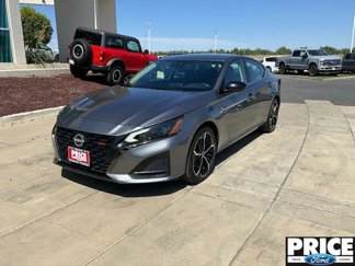 Used 2023 Nissan Altima 2.5 SR image 1