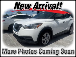 Used 2018 Nissan Kicks S image 1