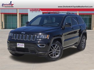 Used 2019 Jeep Grand Cherokee Laredo w/ 18" Wheel & 8.4" Radio Group image 1