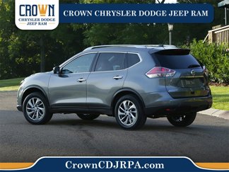 Used 2016 Nissan Rogue SV image 1