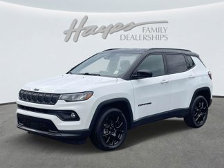 Used 2022 Jeep Compass Altitude w/ Convenience Group image 1