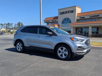 Used 2020 Ford Edge SE image 1