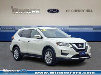 Used 2019 Nissan Rogue SV image 1