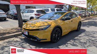 Used 2025 Toyota Prius image 1
