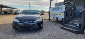 Used 2016 Toyota Camry LE image 1