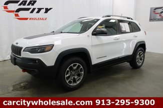 Used 2020 Jeep Cherokee Trailhawk image 1