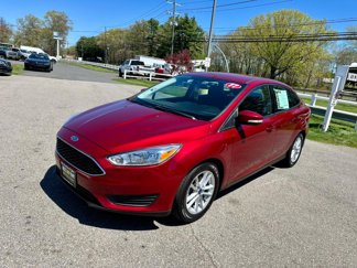 Used 2017 Ford Focus SE image 1