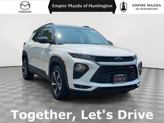 Used 2023 Chevrolet TrailBlazer RS w/ Sun and Liftgate Package image 1