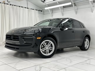 Certified 2024 Porsche Macan image 1