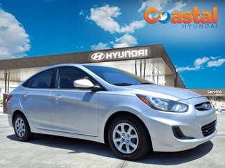 Used 2012 Hyundai Accent GLS image 1