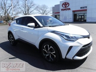 Used 2022 Toyota C-HR XLE image 1