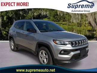 Used 2024 Jeep Compass Latitude image 1