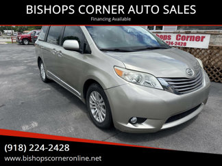 Used 2015 Toyota Sienna XLE w/ XLE Navigation Package image 1