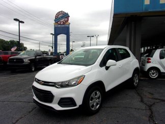 Used 2017 Chevrolet Trax LS image 1