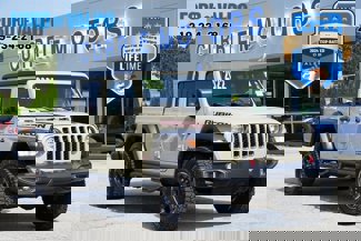 Used 2022 Jeep Gladiator Rubicon image 1