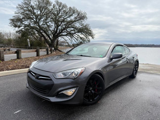 Used 2013 Hyundai Genesis 3.8 image 1