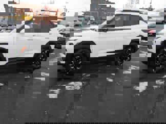Used 2022 Chevrolet TrailBlazer LT w/ Convenience Package image 1