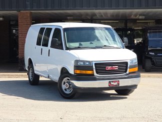 Used 2017 GMC Savana 2500 image 1