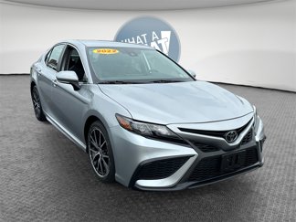 Used 2022 Toyota Camry SE image 1