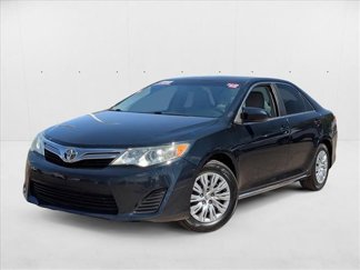 Used 2012 Toyota Camry LE image 1