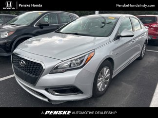 Used 2016 Hyundai Sonata SE image 1