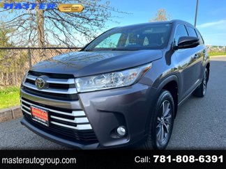 Used 2017 Toyota Highlander XLE image 1