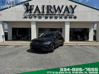Used 2024 Volkswagen Tiguan SE image 1