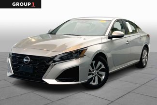 Used 2023 Nissan Altima 2.5 S image 1