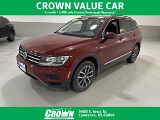 Used 2020 Volkswagen Tiguan SE w/ Panoramic Sunroof Package image 1