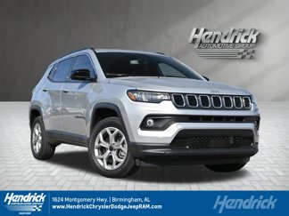 New 2025 Jeep Compass Latitude image 1