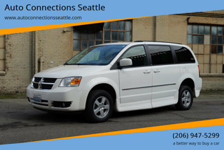 Used 2010 Dodge Grand Caravan SXT image 1