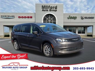 Certified 2023 Chrysler Voyager LX image 1