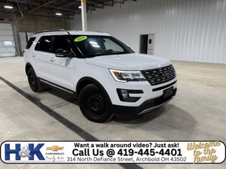 Used 2016 Ford Explorer XLT image 1