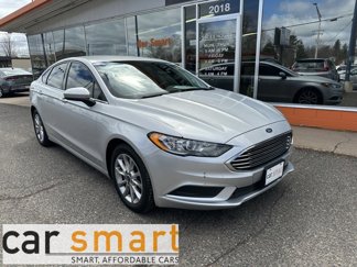 Used 2017 Ford Fusion SE image 1
