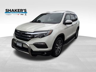 Used 2017 Honda Pilot Touring image 1