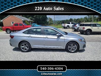 Used 2024 Volkswagen Jetta SE image 1