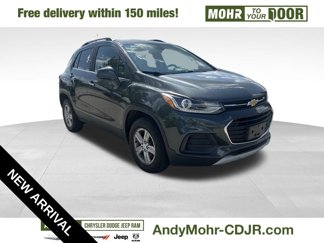Used 2017 Chevrolet Trax LT w/ LT Convenience Package image 1