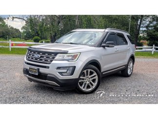 Used 2017 Ford Explorer XLT w/ Equipment Group 202A image 1