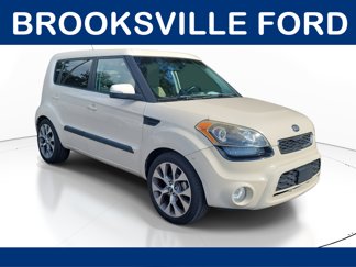 Used 2013 Kia Soul ! w/ Premium Pkg image 1