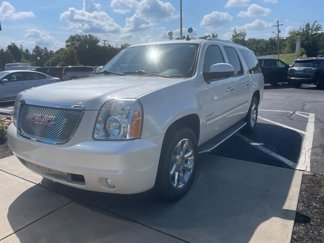 Used 2014 GMC Yukon XL Denali image 1