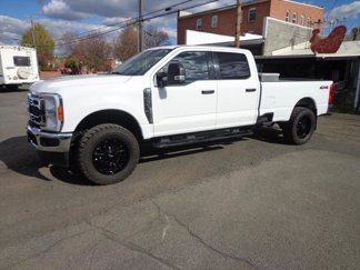 Used 2023 Ford F350 4x4 Crew Cab Super Duty image 1