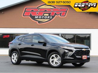 Used 2025 Chevrolet Trax LS w/ LS Convenience Package image 1