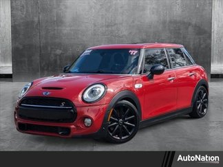 Used 2018 MINI Cooper S image 1