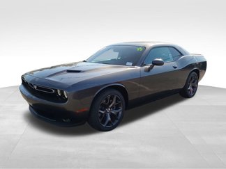 Used 2019 Dodge Challenger SXT w/ Plus Package image 1