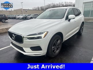 Used 2021 Volvo XC60 T5 Momentum w/ Premium Package image 1
